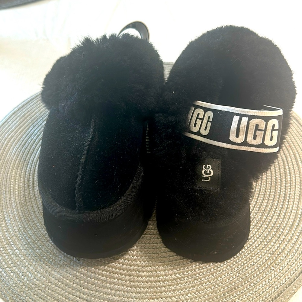 UGG platform slippers